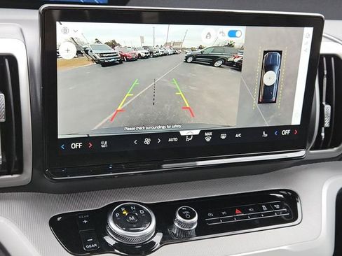 New 2025 Ford Expedition Active image 17