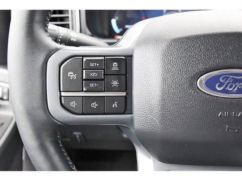 Used 2023 Ford F250 Lariat w/ Sport Appearance Package image 19