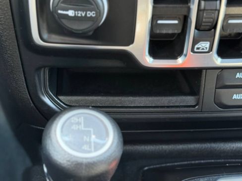 Used 2024 Jeep Wrangler Unlimited Sport AWD/4WD image 15