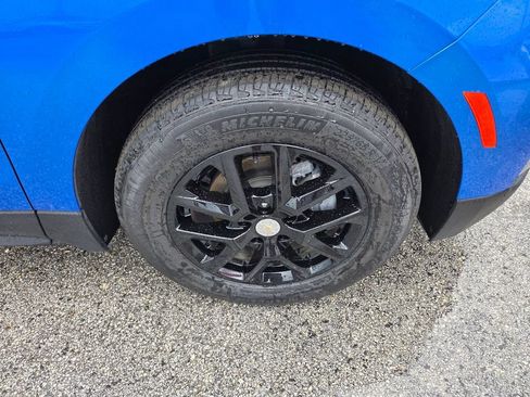 Used 2024 Chevrolet Equinox LT FWD image 19
