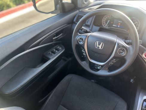 Used 2018 Honda Pilot LX image 26