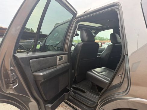 Used 2017 Ford Expedition Limited w/ Equipment Group 301A RWD image 14