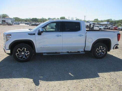New 2026 GMC Sierra 1500 SLT w/ SLT Premium Plus Package AWD/4WD image 10