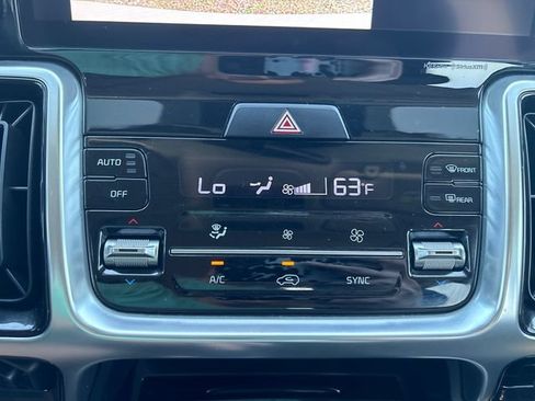 Used 2022 Kia Sorento SX FWD image 18