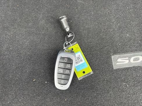 Used 2023 Hyundai Sonata Limited FWD image 29