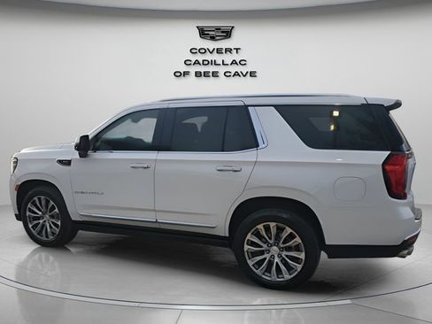 Used 2021 GMC Yukon Denali w/ Denali Premium Package image 6