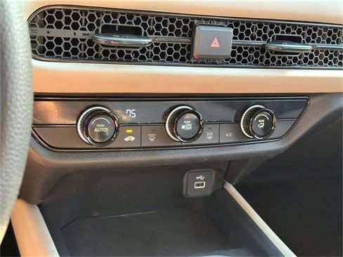 Used 2023 Honda HR-V LX image 11