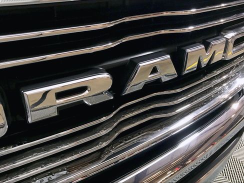Used 2019 RAM 1500 Laramie image 14