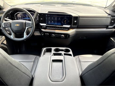 Used 2024 Chevrolet Silverado 1500 LT w/ Safety Package AWD/4WD image 4
