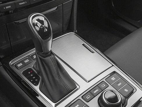 Used 2014 Hyundai Equus Signature RWD image 13
