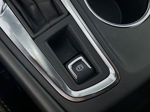 Used 2024 Chevrolet Equinox LT w/ LPO, Floor Liner Package image 25