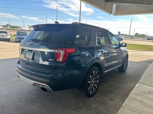 Used 2016 Ford Explorer Platinum AWD/4WD image 4