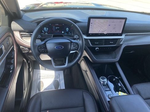 Used 2026 Ford Explorer Platinum AWD/4WD image 19