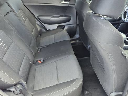 Used 2019 Kia Sportage LX w/ LX Popular Package FWD image 17