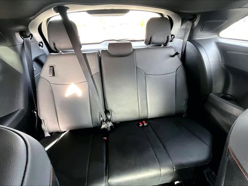 Used 2021 Toyota Sienna XSE w/ XSE Plus Package image 27