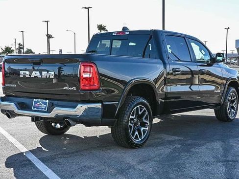 Used 2025 RAM 1500 Laramie AWD/4WD image 9