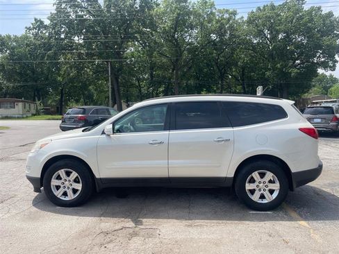 Used 2012 Chevrolet Traverse LT FWD image 8
