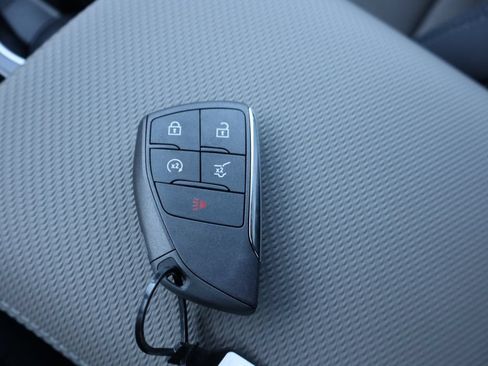New 2027 Chevrolet Equinox LT w/ Convenience Package II FWD image 32