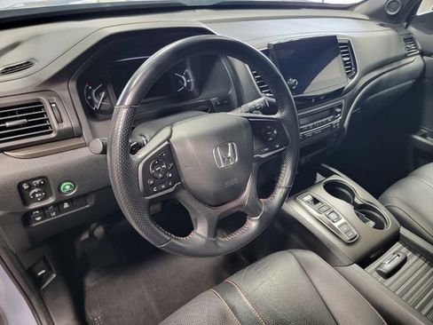 Used 2022 Honda Passport TrailSport image 11
