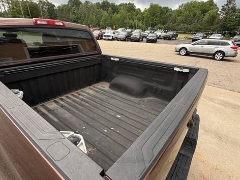 Used 2015 Toyota Tundra 4x4 CrewMax image 15