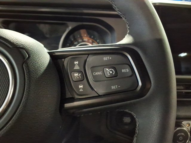 Used 2025 Jeep Wrangler Unlimited Sport AWD/4WD image 17