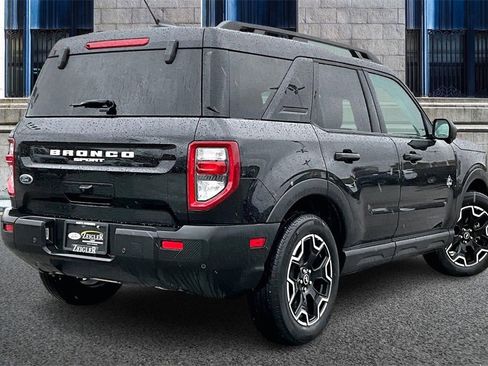 Certified 2025 Ford Bronco Sport Outer Banks w/ Outer Banks Tech Package+ image 11