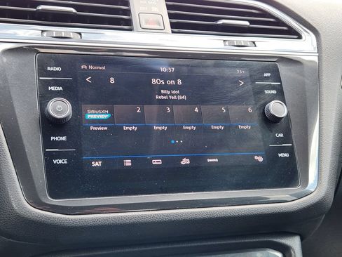 Used 2019 Volkswagen Tiguan SE AWD/4WD image 13