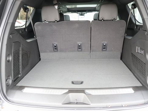 New 2025 Chevrolet Suburban High Country image 35