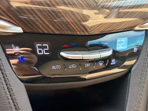 Used 2023 Cadillac XT6 Sport w/ Platinum Package AWD/4WD image 16