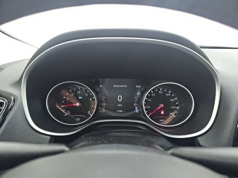 Used 2019 Jeep Compass Limited image 25