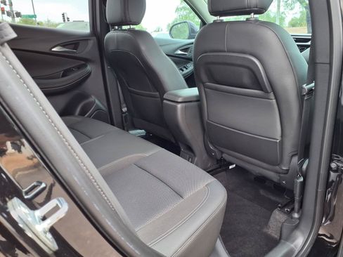 Used 2023 Buick Encore GX Select w/ Sport Touring Package FWD image 13