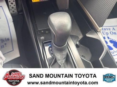 Used 2025 Toyota Camry SE w/ Convenience Package image 22