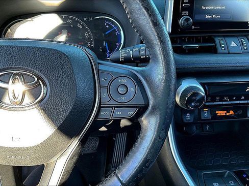 Used 2020 Toyota RAV4 XSE image 18