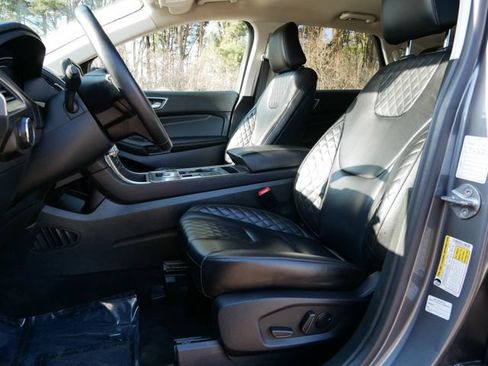 Certified 2024 Ford Edge Titanium AWD/4WD image 14