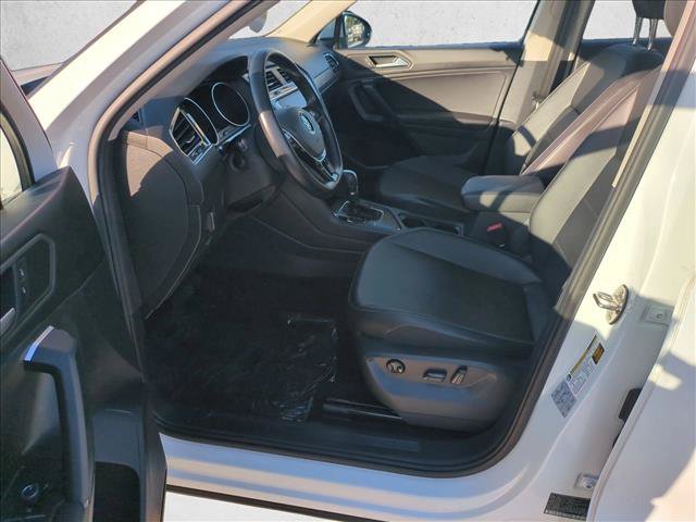 Used 2019 Volkswagen Tiguan SE w/ Panoramic Sunroof Package FWD image 16