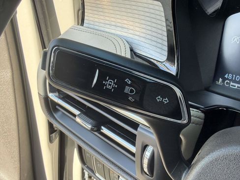 Used 2024 Lincoln Corsair AWD w/ Equipment Group 101A image 17