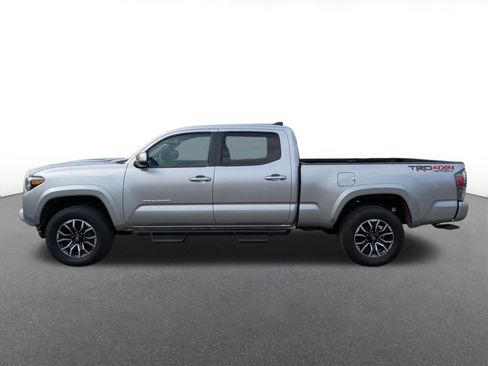Used 2023 Toyota Tacoma TRD Sport AWD/4WD image 6