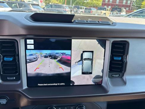 Used 2023 Ford Bronco Outer Banks AWD/4WD image 19