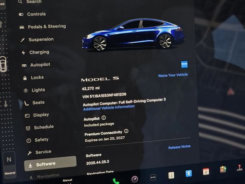 Used 2022 Tesla Model S image 13