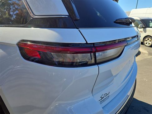 New 2025 Jeep Grand Cherokee Limited image 35