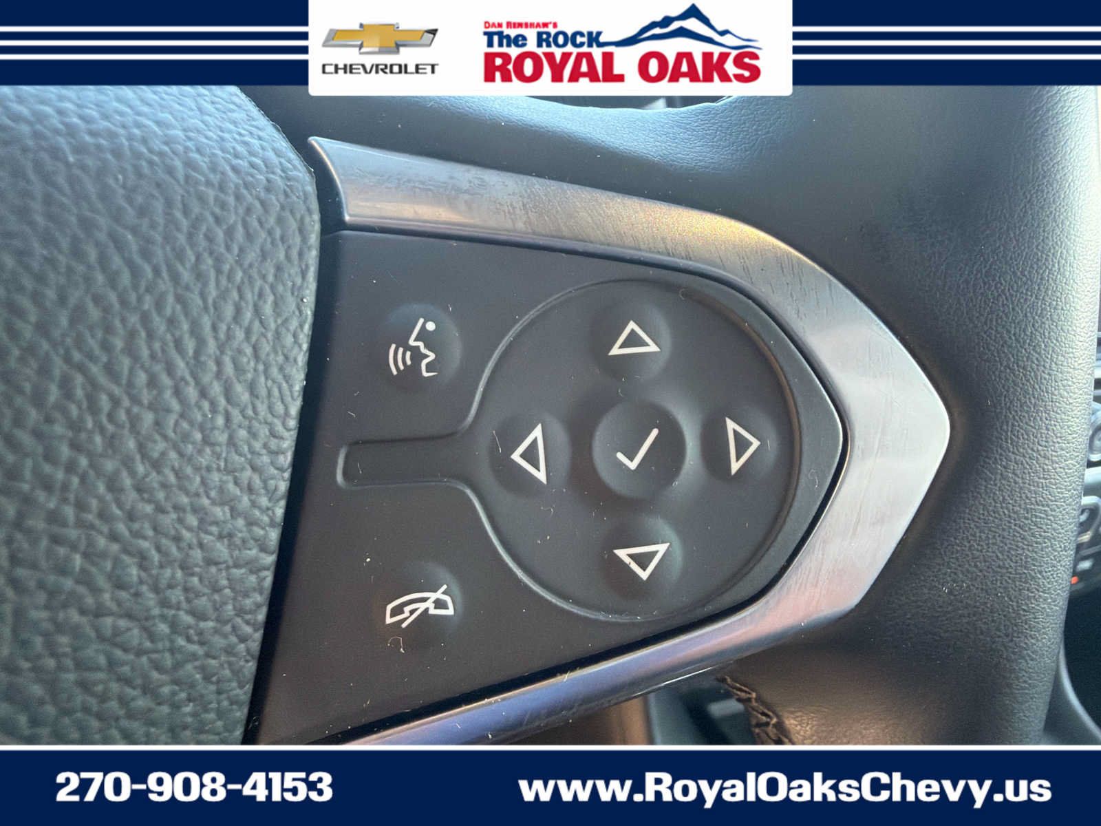 Used 2023 Chevrolet Traverse LT w/ LT Premium Package AWD/4WD image 16