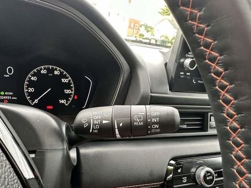 Used 2025 Honda Pilot TrailSport image 28