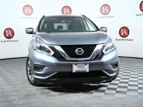 Used 2018 Nissan Murano SV image 3