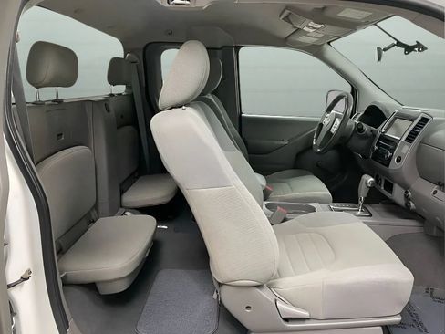 Used 2019 Nissan Frontier S RWD image 12