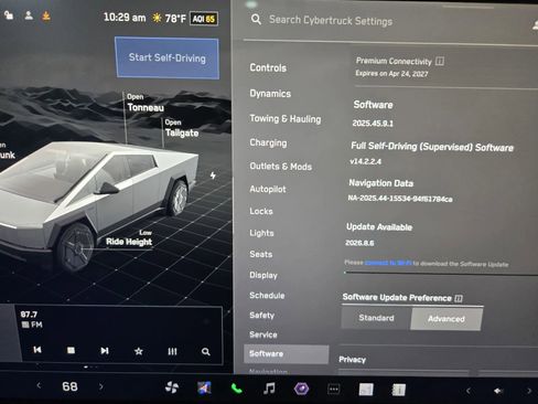Used 2024 Tesla Cybertruck AWD Crew Cab image 18
