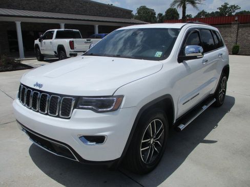 Used 2018 Jeep Grand Cherokee Limited w/ Luxury Group II RWD image 4