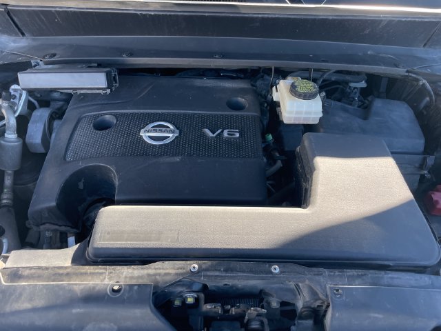 Used 2015 Nissan Pathfinder SV FWD image 31