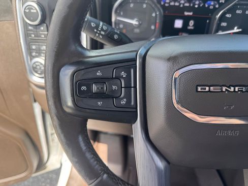 Used 2020 GMC Sierra 2500 Denali w/ Denali Ultimate Package AWD/4WD image 25