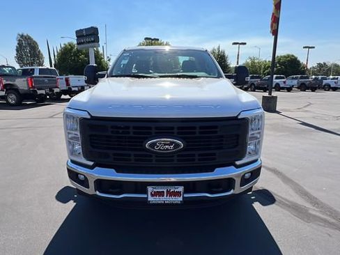 New 2023 Ford F250 XL w/ XL Chrome Package image 9