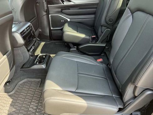 New 2026 Jeep Grand Wagoneer 4WD image 19